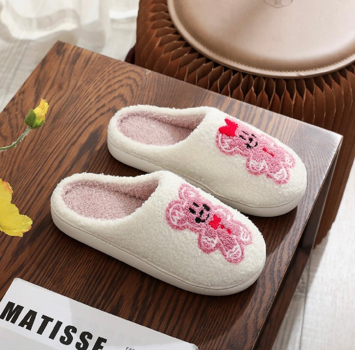 Ginger bread Fuzzy Slippers (Pink)